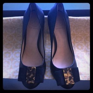 Tory Burch leather bow accent heels